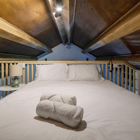 Hermoso Molino Restaurado A Pie Del Rio En Виго Екстериор снимка